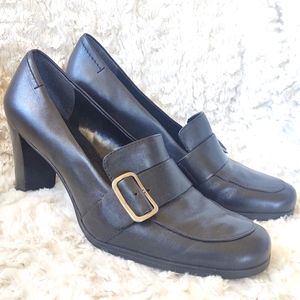 Nine & Company Sz 7.5 Black heels with buckle